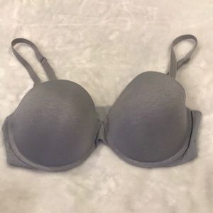 Victoria’s Secret push-up bra size 38B